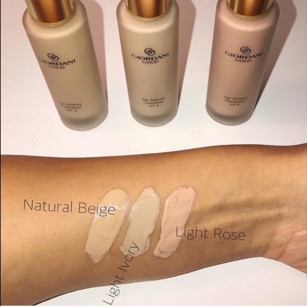 BACK IN STOCK‼️Age Defying Foundation 💝. SPF 8 - Picture 2 of 8